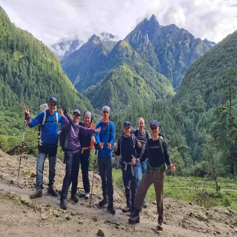 Manaslu-Circuit-Trek-Group