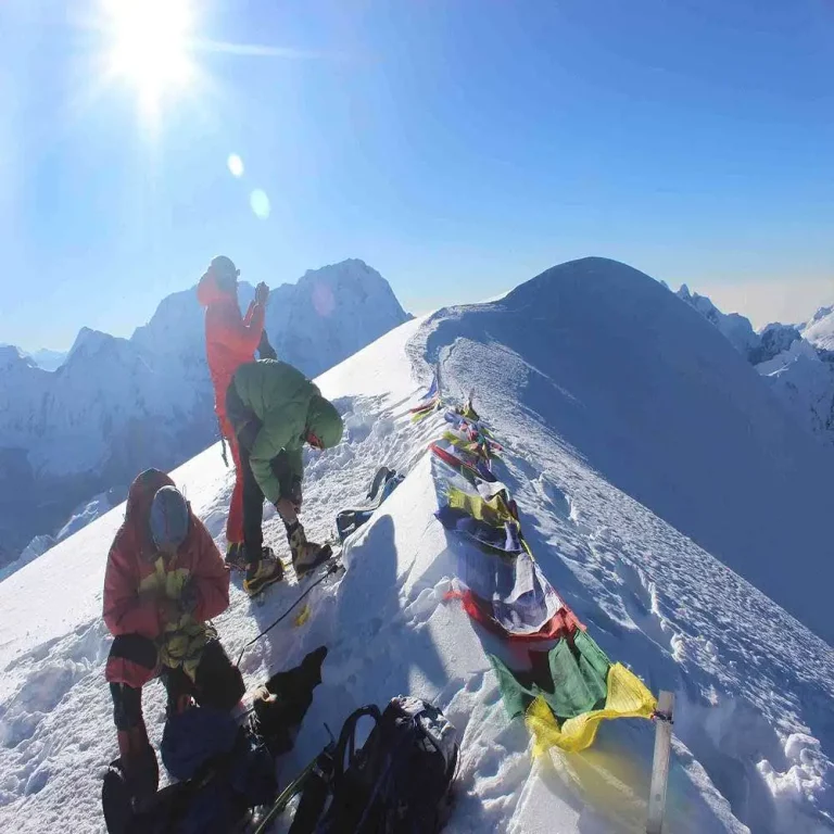 Amadablam-Summit-Team