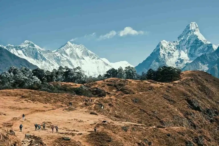 Everest-base-camp-trek-in-october-scenery